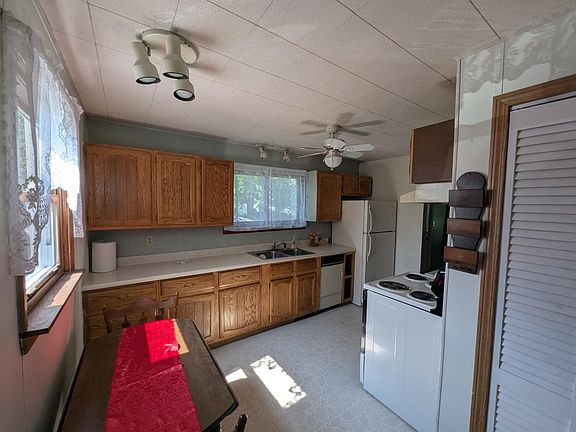 2nd image of 2909 Connon St