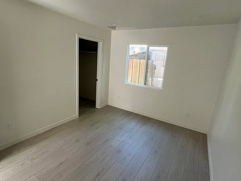 14629 Haynes St — Photo 12