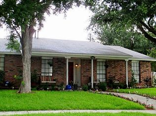 2055 Christie Ln, Carrollton, TX 75007