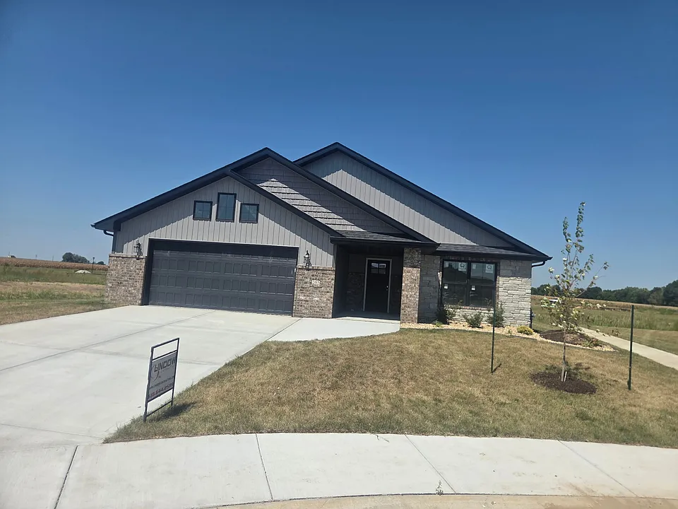 205 Sakura Ct