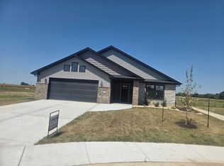 205 Sakura Ct, Troy, IL 62294