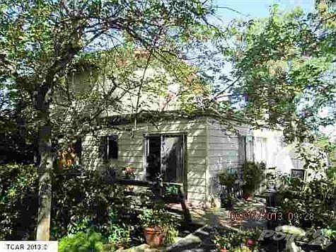 2nd image of 14884 Mona Ct