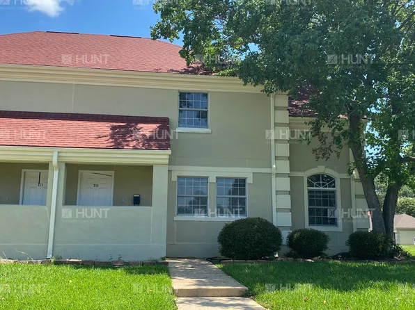 215 Rickenbacker Ave, Barksdale Afb, LA 71110