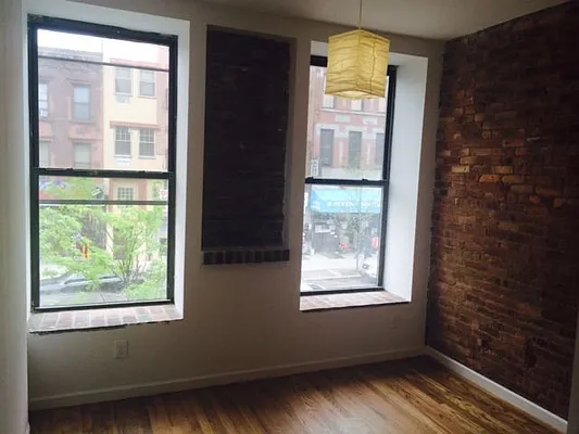 Rented by null | media 52