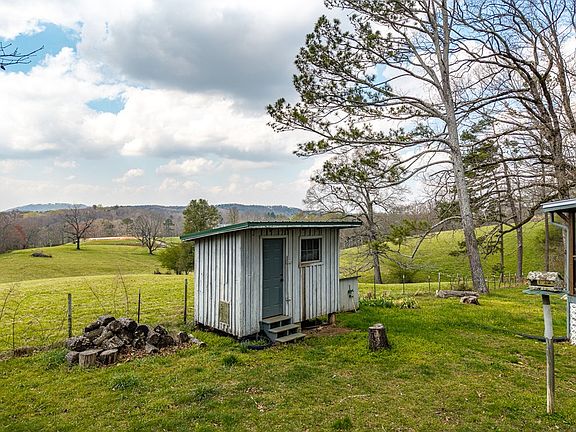 3rd image of 195 Wise Acres Rd