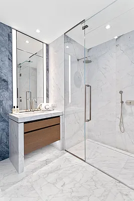 Rented by ZEMU REALTY | media 33