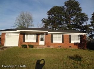 695 Pritchett Rd, Fayetteville, NC 28314