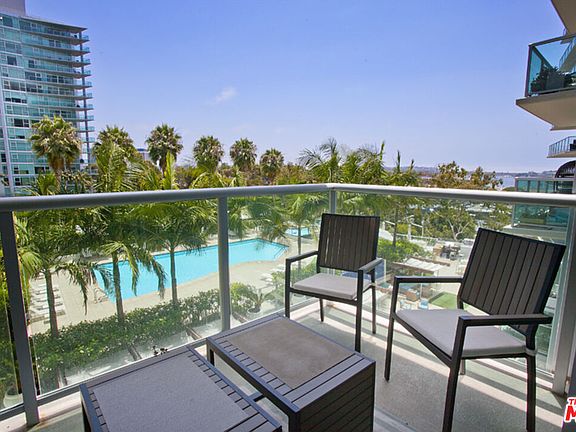 5th image of 13700 Marina Pointe Dr Unit 630