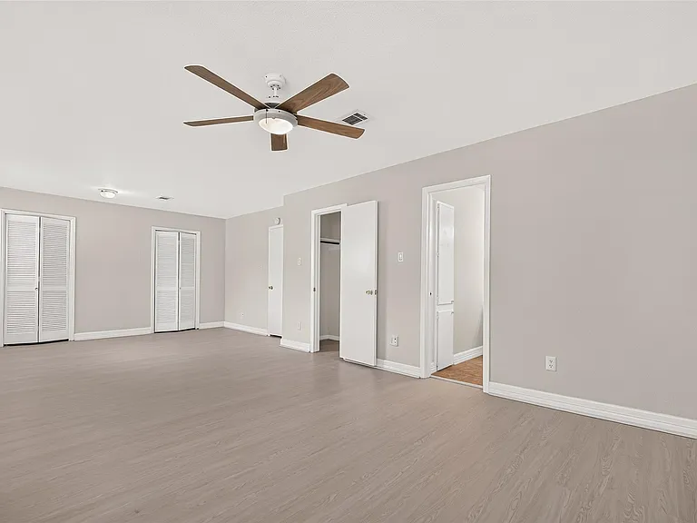 10383 Briar Forest Dr — Photo 35