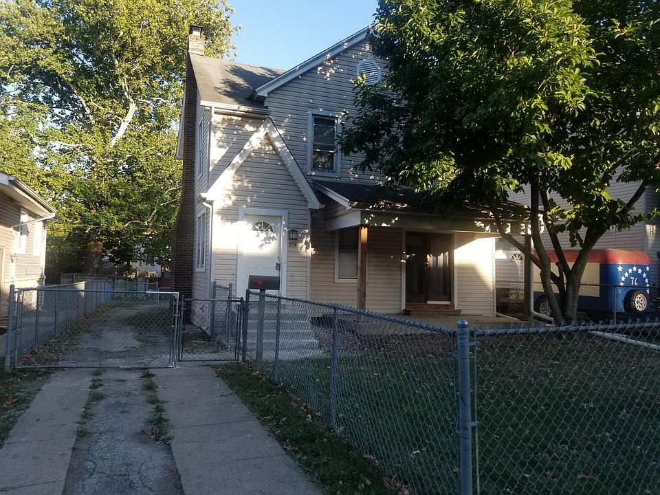 Steetview House