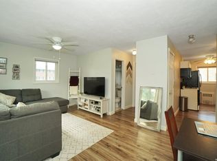 101 Edmunton Dr APT G1, North Babylon, NY 11703
