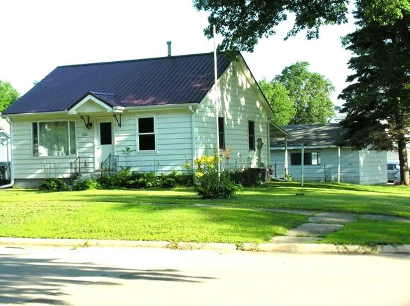 402 Ash St, Osage, IA 50461