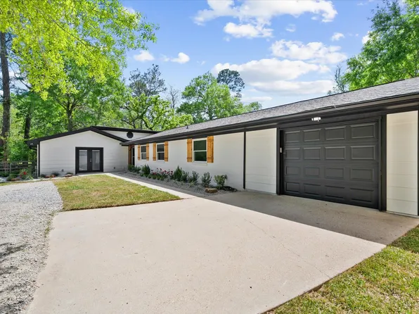 26527 Bayou Tesch Dr, Magnolia, TX 77354