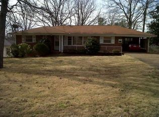 1106 Rainbow Cir, Anniston, AL 36207