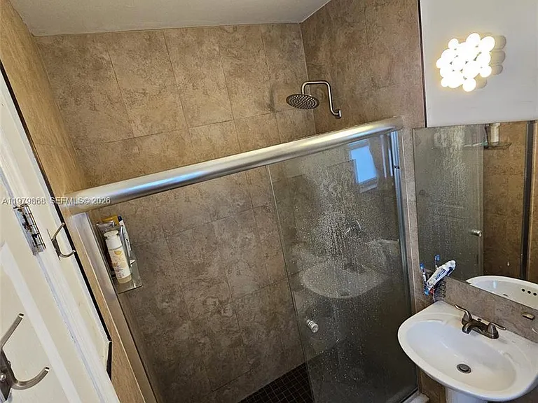 7400 Harding Ave #22 — Photo 11