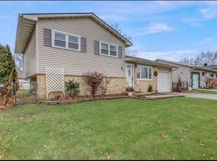 81 W Altgeld Ave, Glendale Heights, IL 60139