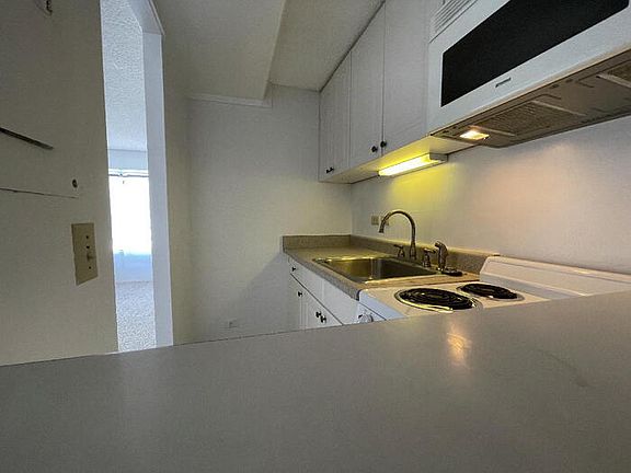 5th image of 2525 Date St