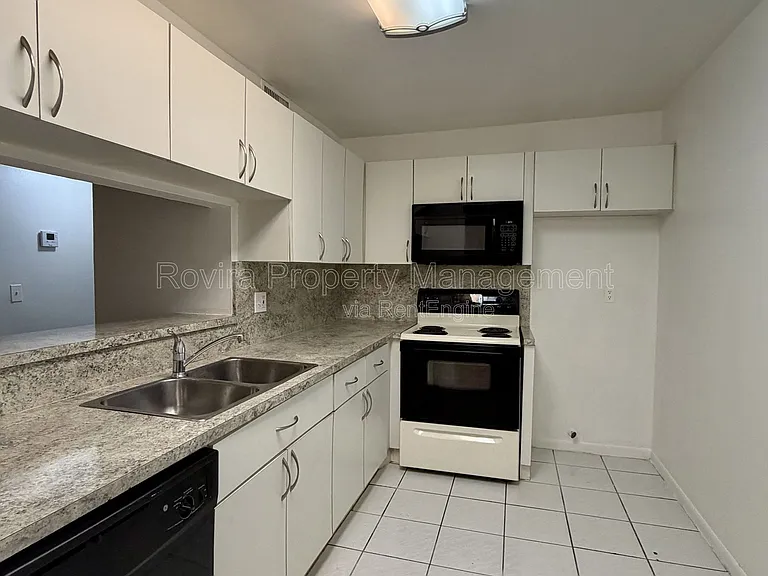 8660 SW 149th Ave #215 — Photo 4