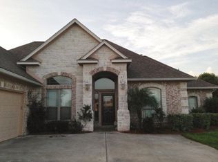14 Texian Trl N, Angleton, TX 77515