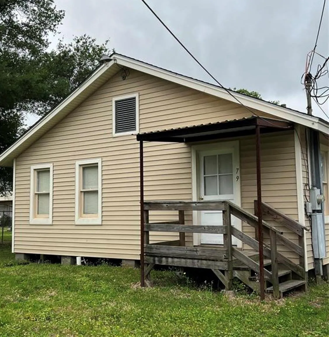 3 bed, 1.0 bath, 1232 sqft, $1,500 — Photo 1