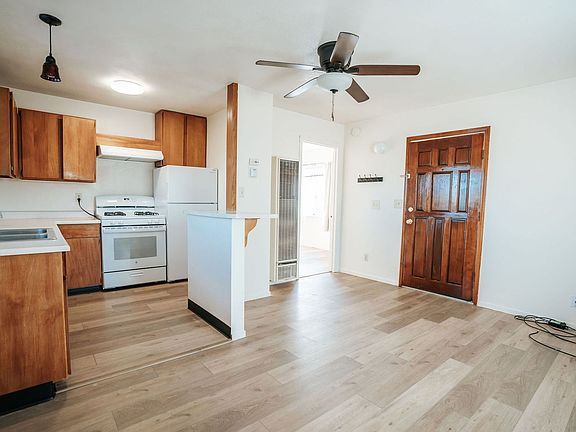 4th image of 1983 Sutter Rd #2