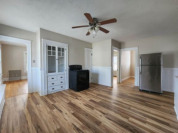 2nd image of 82.0 Allds St