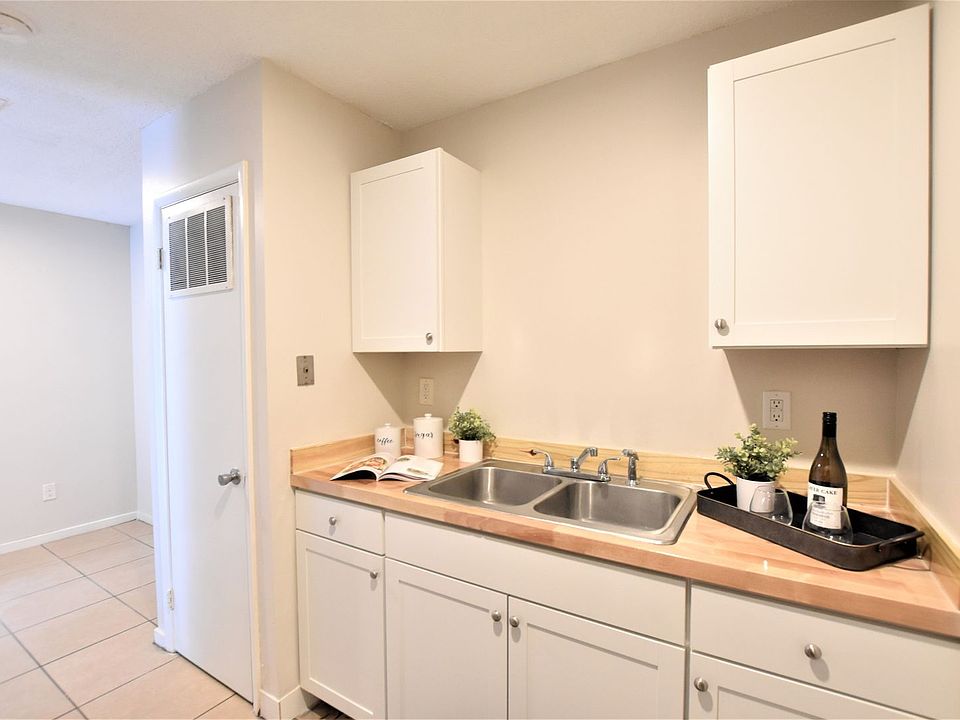 The Seaboard Apartments 814 SE 5th Ave Gainesville FL Zillow