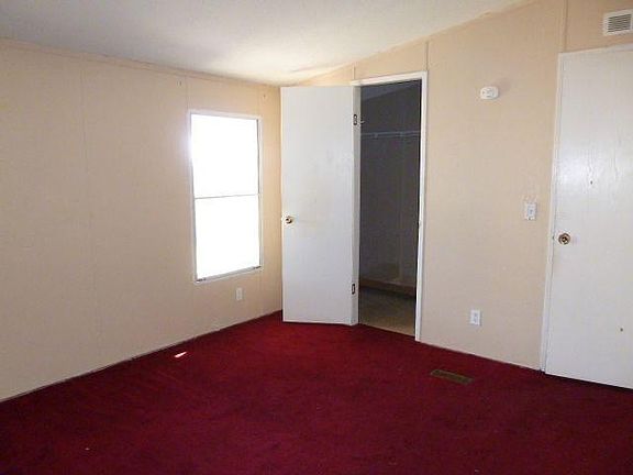 4th image of 270 E Los Valles St