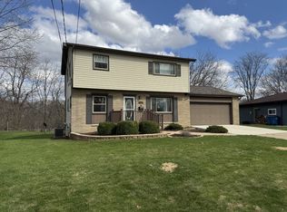 1409 Plain St, Peru, IL 61354