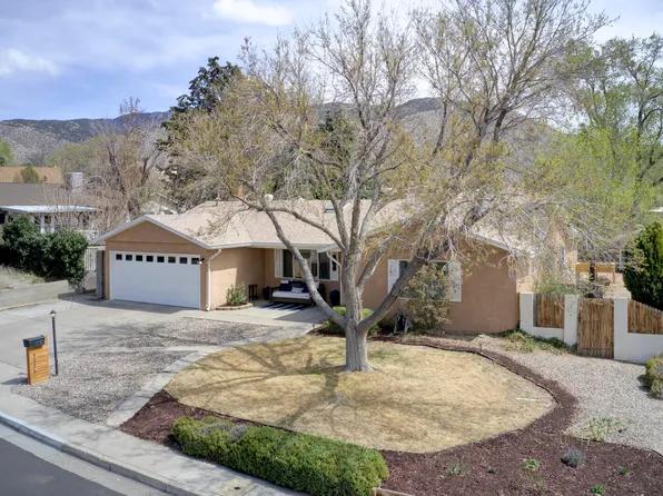 4526 Oahu Dr NE, Albuquerque, NM 87111