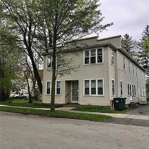 81 Stewart St #3