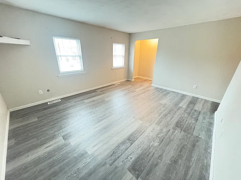 813 S Grosvenor Ct — Photo 30