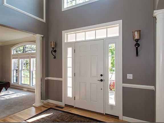 2nd image of 7482 Capilano Dr