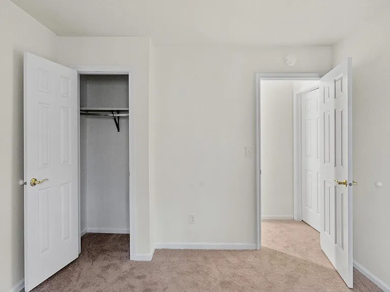 169 Williamsburg Ct — Photo 24
