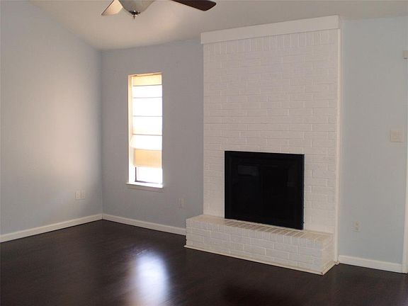 2nd image of 750 Chaucer Dr