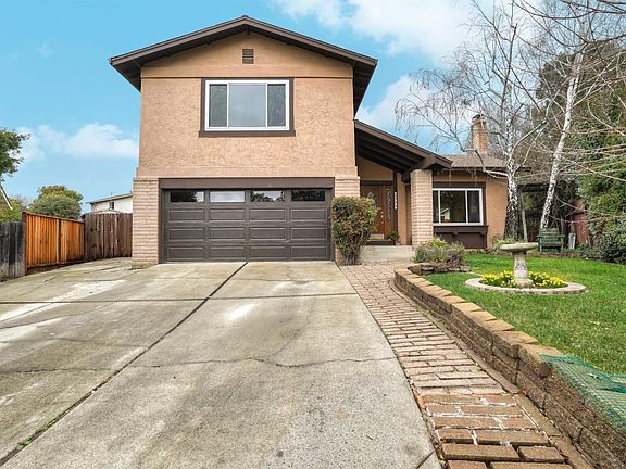2nd image of 2525 Palomino Ct
