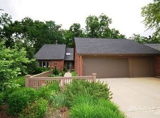 2455 Tall Oaks Dr, Elgin, IL 60123