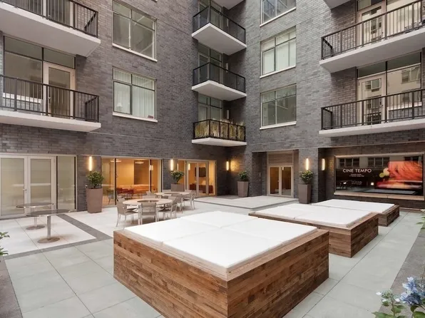 300 East 23rd Street image 8 of 9