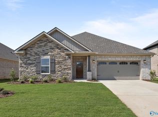 136 Ranna Dr, Huntsville, AL 35811