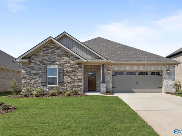 136 Ranna Dr, Huntsville, AL 35811