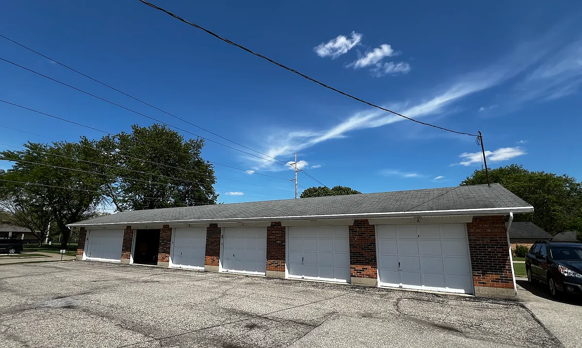 Building Photo - 4640 Marshall Rd #D