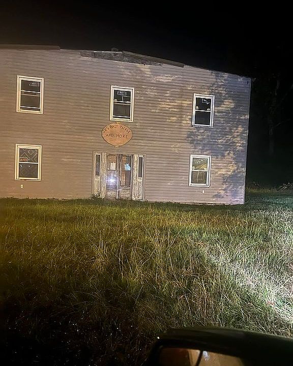 2nd image of 1709 Reeves Branch Rd