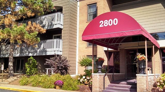 1st image of 2800 Hamline Ave N APT 204