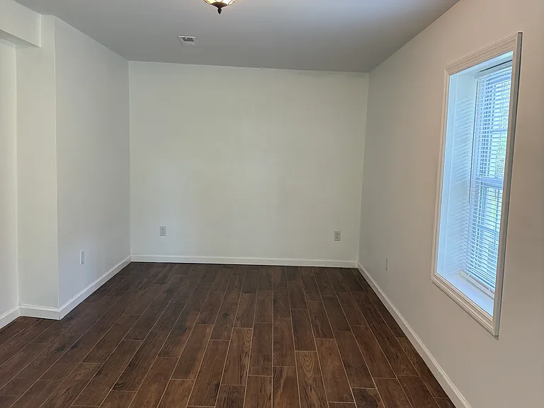 1902 Highway 55 E #1902B — Photo 8