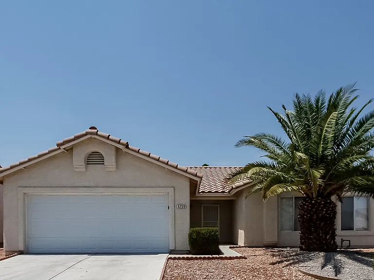 5239 Edna Crane Ave — Photo 2