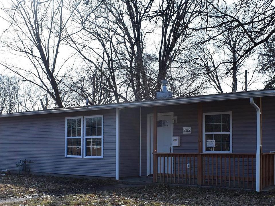 1st image of 2112 Saint Clair Ave