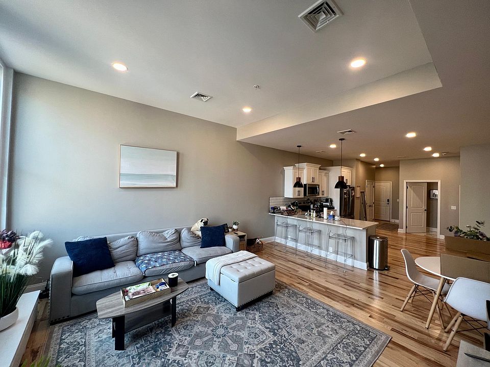1st image of 409 Lackawanna Ave APT 401