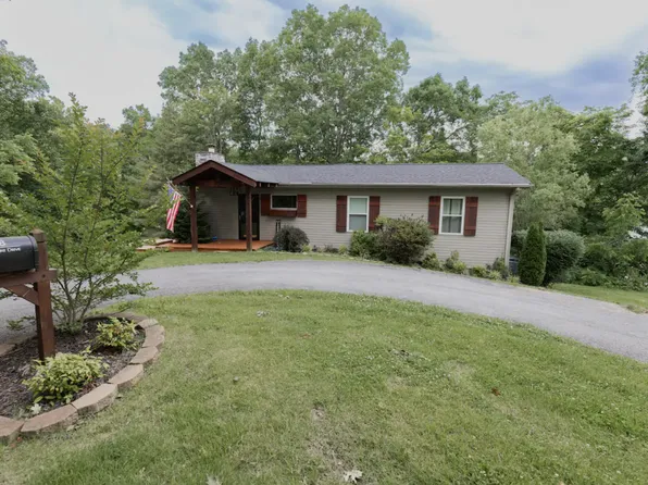 138 Circle Point Dr, New Tazewell, TN 37825