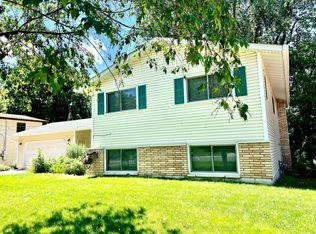 540 13th Ave NW, New Brighton, MN 55112