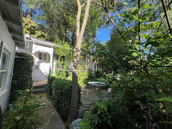 2nd image of 153 N Stewart St #4